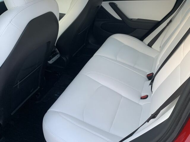 Тесла Модель 3 2018 у Полтаві на Automoto.ua Червоний Тесла Модель 3, об'ємом двигуна 0 л та пробігом 61 тис. км за 21900 $, фото 12 на Automoto.ua