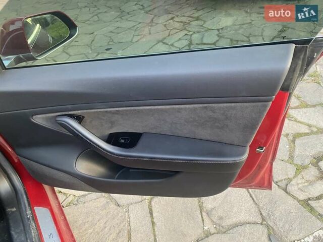 Красный Тесла Модель 3, объемом двигателя 0 л и пробегом 75 тыс. км за 18000 $, фото 9 на Automoto.ua