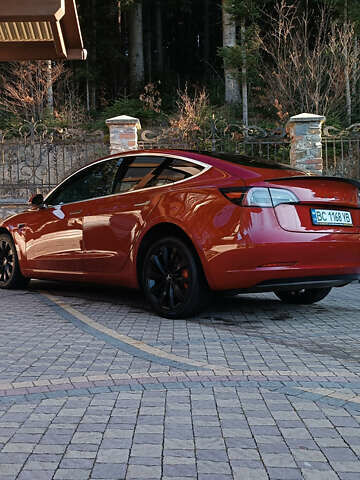 Красный Тесла Модель 3, объемом двигателя 0 л и пробегом 129 тыс. км за 20999 $, фото 49 на Automoto.ua