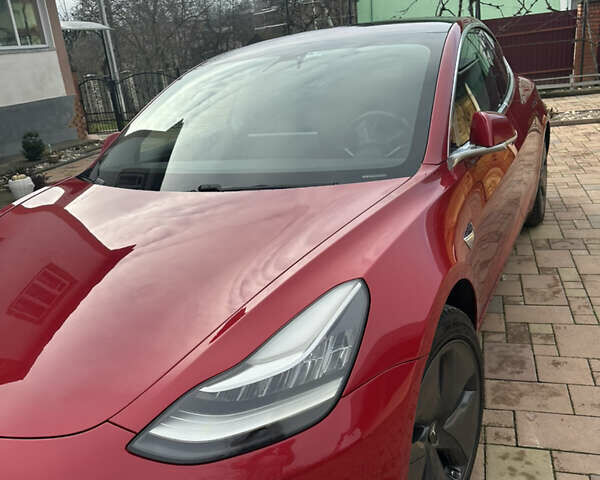 Красный Тесла Модель 3, объемом двигателя 0 л и пробегом 113 тыс. км за 14990 $, фото 1 на Automoto.ua