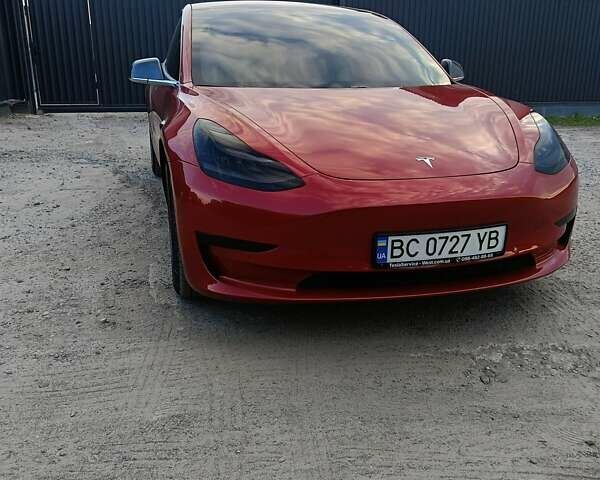 Красный Тесла Модель 3, объемом двигателя 0 л и пробегом 135 тыс. км за 20100 $, фото 14 на Automoto.ua