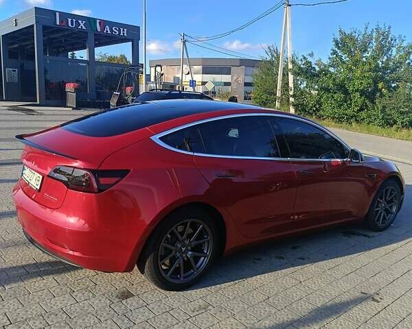 Красный Тесла Модель 3, объемом двигателя 0 л и пробегом 135 тыс. км за 20100 $, фото 28 на Automoto.ua