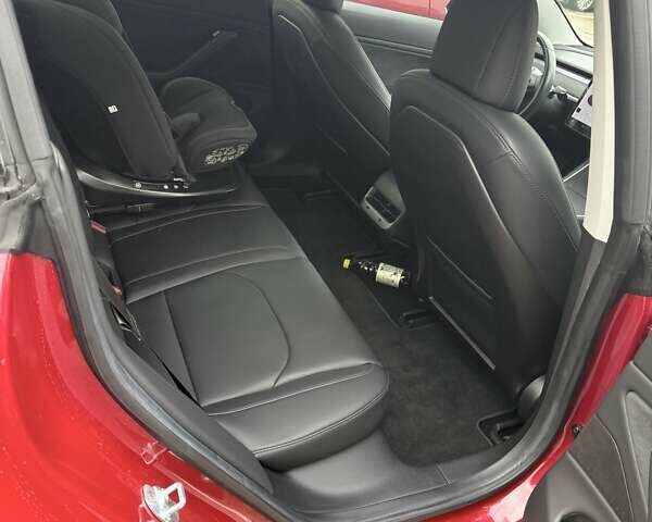 Червоний Тесла Модель 3, об'ємом двигуна 0 л та пробігом 80 тис. км за 17722 $, фото 7 на Automoto.ua