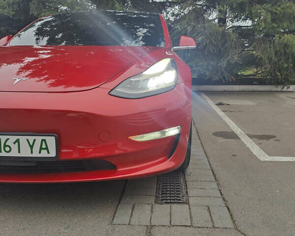 Червоний Тесла Модель 3, об'ємом двигуна 0 л та пробігом 123 тис. км за 16700 $, фото 47 на Automoto.ua