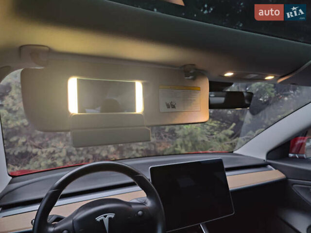 Червоний Тесла Модель 3, об'ємом двигуна 0 л та пробігом 123 тис. км за 16700 $, фото 11 на Automoto.ua
