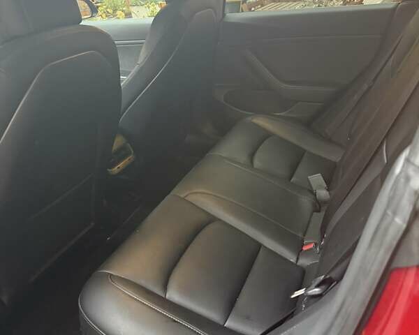 Тесла Модель 3 2018 у Києві на Automoto.ua Червоний Тесла Модель 3, об'ємом двигуна 0 л та пробігом 89 тис. км за 18800 $, фото 4 на Automoto.ua