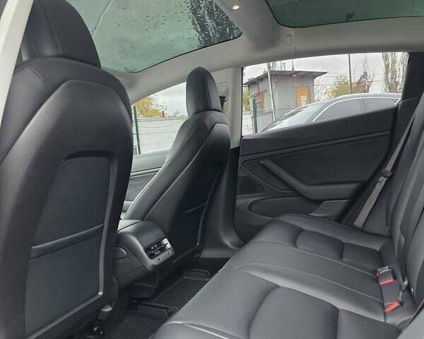 Красный Тесла Модель 3, объемом двигателя 0 л и пробегом 69 тыс. км за 18300 $, фото 8 на Automoto.ua