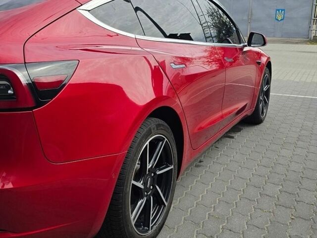 Червоний Тесла Модель 3, об'ємом двигуна 0 л та пробігом 175 тис. км за 15699 $, фото 12 на Automoto.ua