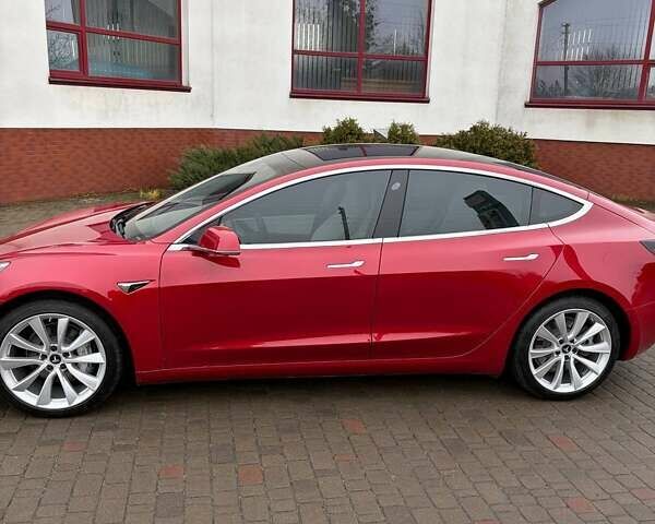Красный Тесла Модель 3, объемом двигателя 0 л и пробегом 112 тыс. км за 16500 $, фото 27 на Automoto.ua