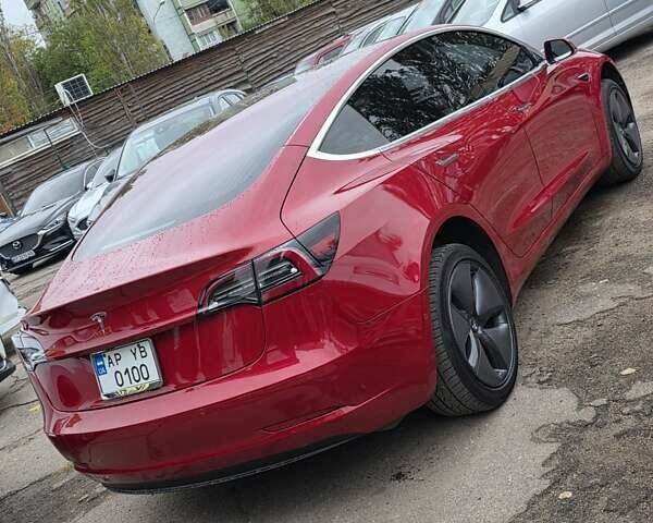 Красный Тесла Модель 3, объемом двигателя 0 л и пробегом 69 тыс. км за 18300 $, фото 5 на Automoto.ua