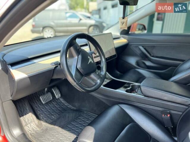 Червоний Тесла Модель 3, об'ємом двигуна 0 л та пробігом 98 тис. км за 22600 $, фото 6 на Automoto.ua