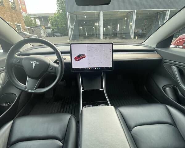 Красный Тесла Модель 3, объемом двигателя 0 л и пробегом 88 тыс. км за 30000 $, фото 7 на Automoto.ua