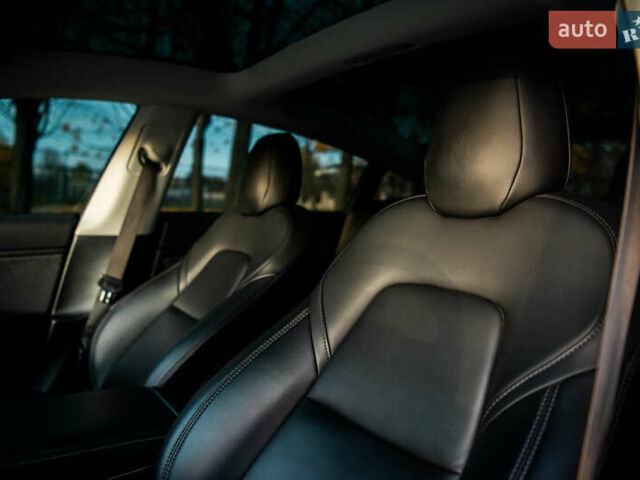 Червоний Тесла Модель 3, об'ємом двигуна 0 л та пробігом 171 тис. км за 18000 $, фото 10 на Automoto.ua