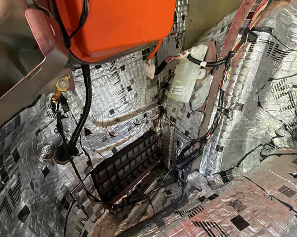 Червоний Тесла Модель 3, об'ємом двигуна 0 л та пробігом 90 тис. км за 16499 $, фото 53 на Automoto.ua