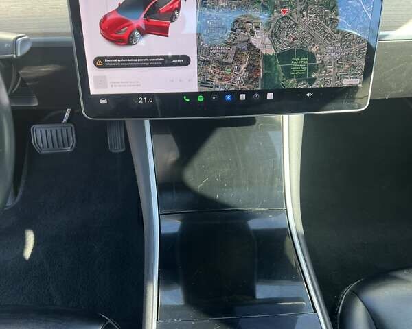 Красный Тесла Модель 3, объемом двигателя 0 л и пробегом 140 тыс. км за 17400 $, фото 13 на Automoto.ua