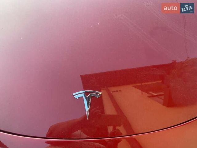 Красный Тесла Модель 3, объемом двигателя 0 л и пробегом 75 тыс. км за 18000 $, фото 3 на Automoto.ua