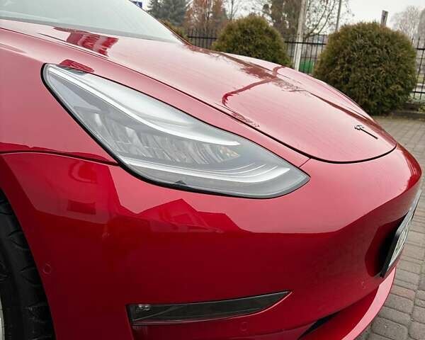 Красный Тесла Модель 3, объемом двигателя 0 л и пробегом 112 тыс. км за 16500 $, фото 14 на Automoto.ua