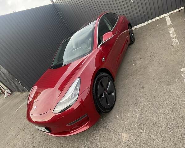 Красный Тесла Модель 3, объемом двигателя 0 л и пробегом 88 тыс. км за 30000 $, фото 1 на Automoto.ua
