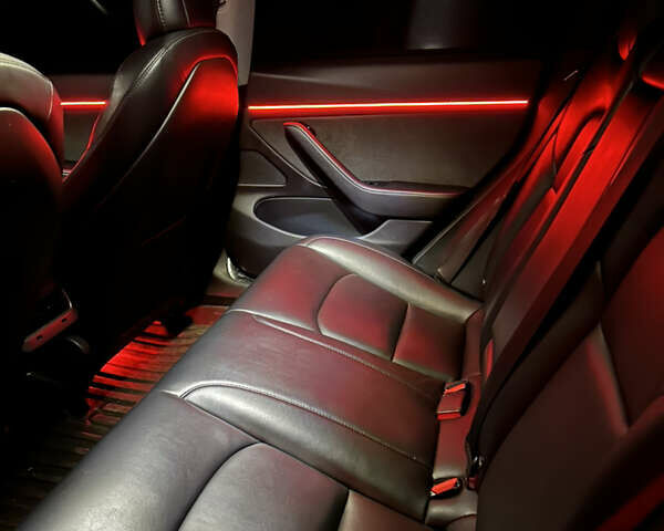 Красный Тесла Модель 3, объемом двигателя 0 л и пробегом 129 тыс. км за 20999 $, фото 37 на Automoto.ua