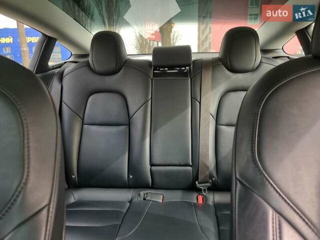 Красный Тесла Модель 3, объемом двигателя 0 л и пробегом 105 тыс. км за 19500 $, фото 20 на Automoto.ua