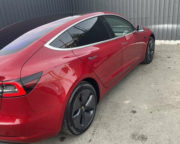 Красный Тесла Модель 3, объемом двигателя 0 л и пробегом 88 тыс. км за 30000 $, фото 3 на Automoto.ua