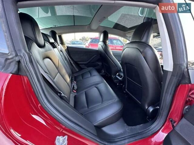 Красный Тесла Модель 3, объемом двигателя 0 л и пробегом 75 тыс. км за 5800 $, фото 8 на Automoto.ua