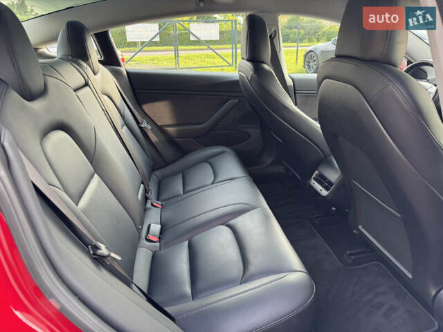 Тесла Модель 3 2018 в Луцке на Automoto.ua Красный Тесла Модель 3, объемом двигателя 0 л и пробегом 137 тыс. км за 17200 $, фото 36 на Automoto.ua