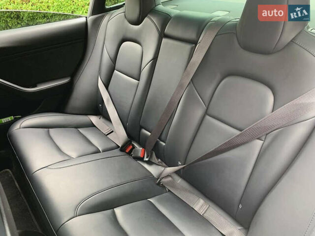 Тесла Модель 3 2018 у Чернівцях на Automoto.ua Червоний Тесла Модель 3, об'ємом двигуна 0 л та пробігом 235 тис. км за 16200 $, фото 17 на Automoto.ua