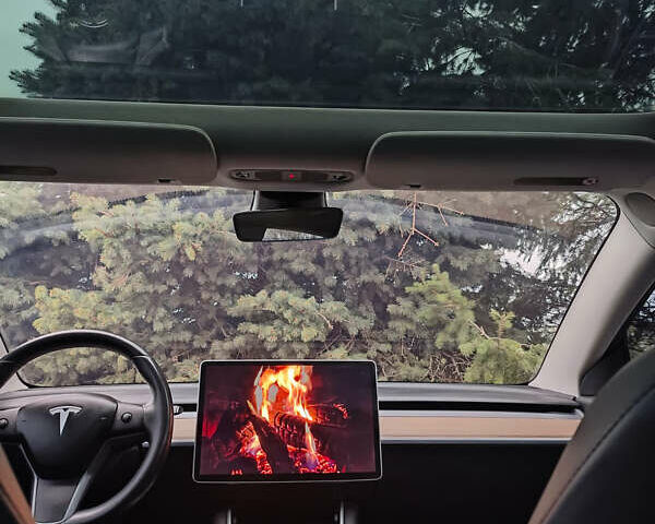 Червоний Тесла Модель 3, об'ємом двигуна 0 л та пробігом 123 тис. км за 16700 $, фото 48 на Automoto.ua