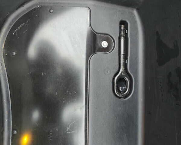 Червоний Тесла Модель 3, об'ємом двигуна 0 л та пробігом 123 тис. км за 16700 $, фото 50 на Automoto.ua