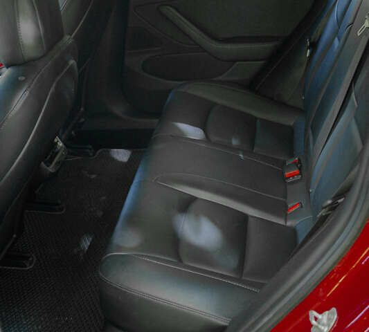 Красный Тесла Модель 3, объемом двигателя 0 л и пробегом 82 тыс. км за 29000 $, фото 29 на Automoto.ua
