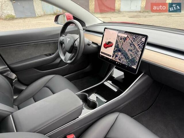 Красный Тесла Модель 3, объемом двигателя 0 л и пробегом 23 тыс. км за 17200 $, фото 11 на Automoto.ua