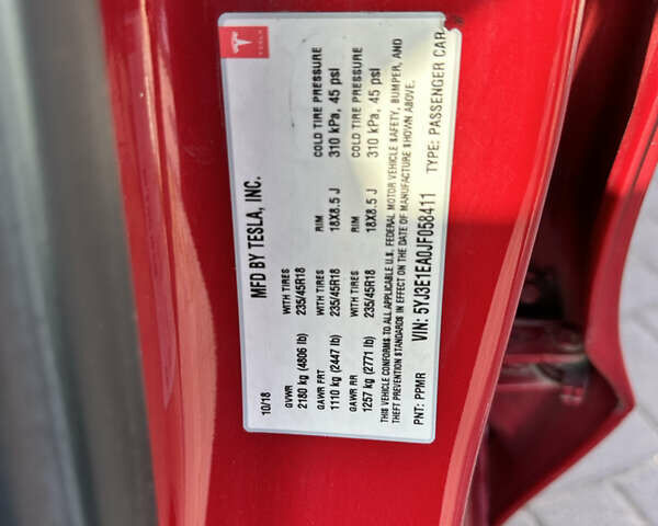 Красный Тесла Модель 3, объемом двигателя 0 л и пробегом 48 тыс. км за 18500 $, фото 18 на Automoto.ua