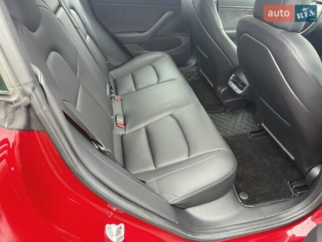 Красный Тесла Модель 3, объемом двигателя 0 л и пробегом 23 тыс. км за 17200 $, фото 13 на Automoto.ua