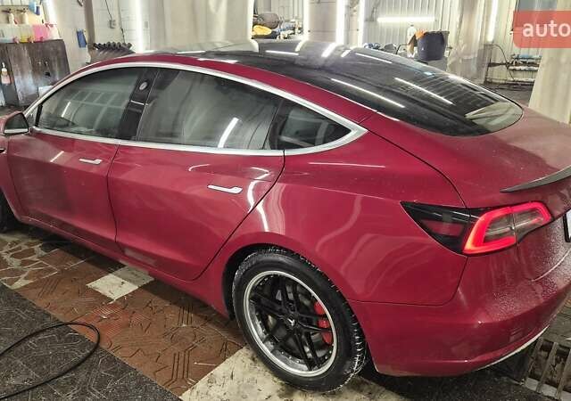 Красный Тесла Модель 3, объемом двигателя 0 л и пробегом 67 тыс. км за 23800 $, фото 10 на Automoto.ua