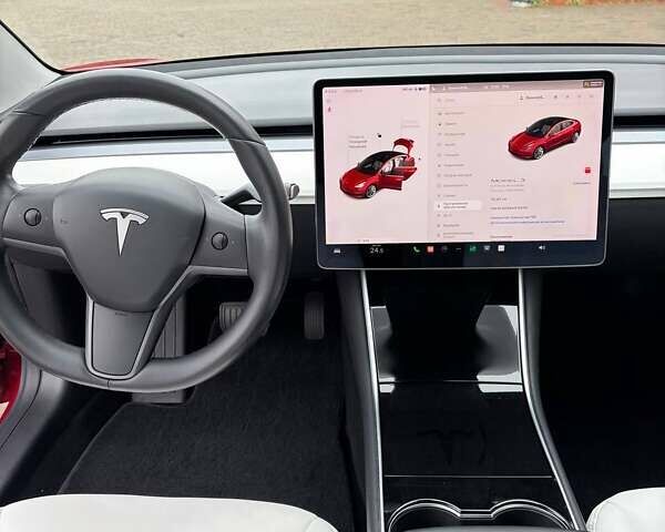 Красный Тесла Модель 3, объемом двигателя 0 л и пробегом 112 тыс. км за 16500 $, фото 63 на Automoto.ua