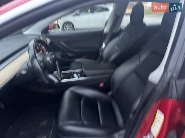 Красный Тесла Модель 3, объемом двигателя 0 л и пробегом 178 тыс. км за 16499 $, фото 7 на Automoto.ua