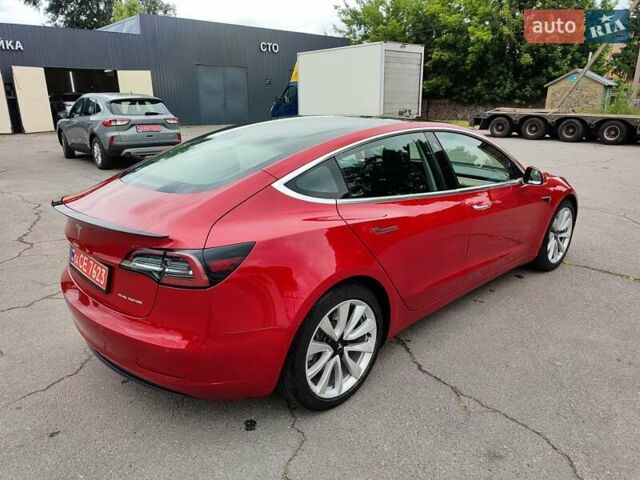 Тесла Модель 3 2018 в Белой Церкве на Automoto.ua Красный Тесла Модель 3, объемом двигателя 0 л и пробегом 204 тыс. км за 16700 $, фото 3 на Automoto.ua