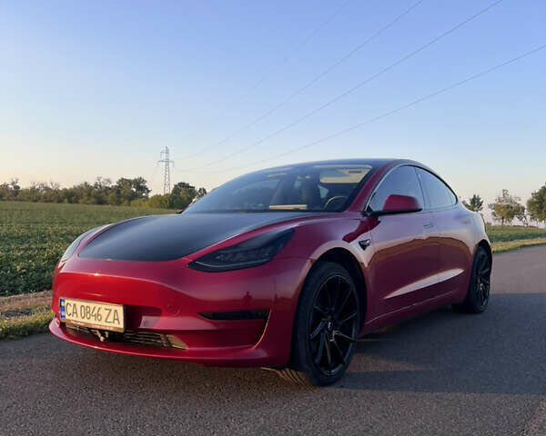 Красный Тесла Модель 3, объемом двигателя 0 л и пробегом 100 тыс. км за 17200 $, фото 2 на Automoto.ua