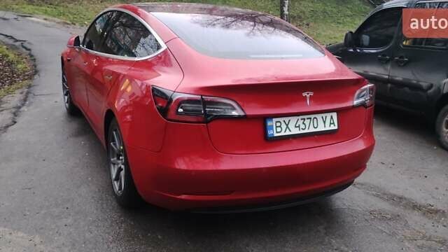 Червоний Тесла Модель 3, об'ємом двигуна 0 л та пробігом 130 тис. км за 16500 $, фото 7 на Automoto.ua