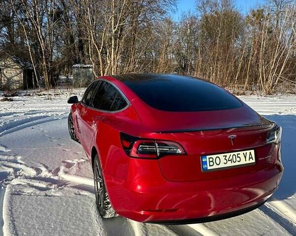 Красный Тесла Модель 3, объемом двигателя 0 л и пробегом 145 тыс. км за 15999 $, фото 1 на Automoto.ua
