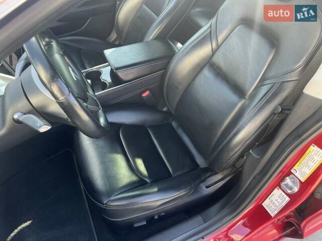Красный Тесла Модель 3, объемом двигателя 0 л и пробегом 140 тыс. км за 17400 $, фото 11 на Automoto.ua