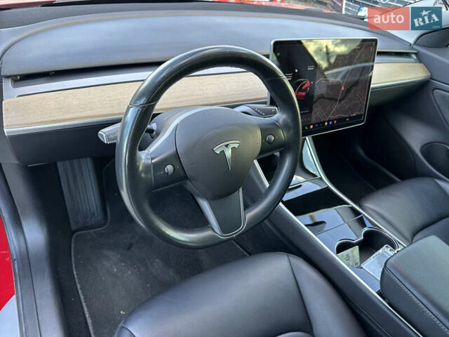 Красный Тесла Модель 3, объемом двигателя 0 л и пробегом 121 тыс. км за 16999 $, фото 18 на Automoto.ua