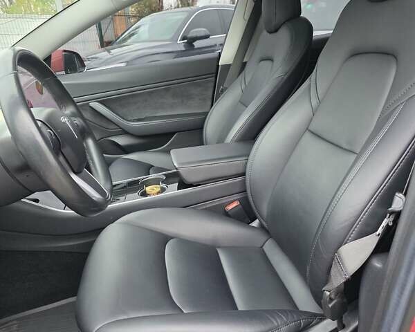 Красный Тесла Модель 3, объемом двигателя 0 л и пробегом 69 тыс. км за 18300 $, фото 11 на Automoto.ua