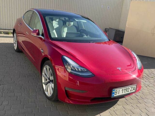 Тесла Модель 3 2018 у Полтаві на Automoto.ua Червоний Тесла Модель 3, об'ємом двигуна 0 л та пробігом 61 тис. км за 21900 $, фото 5 на Automoto.ua