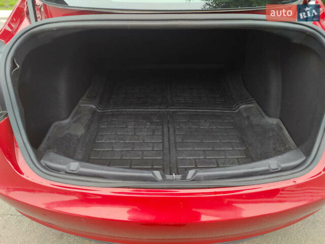 Червоний Тесла Модель 3, об'ємом двигуна 0 л та пробігом 123 тис. км за 16700 $, фото 84 на Automoto.ua