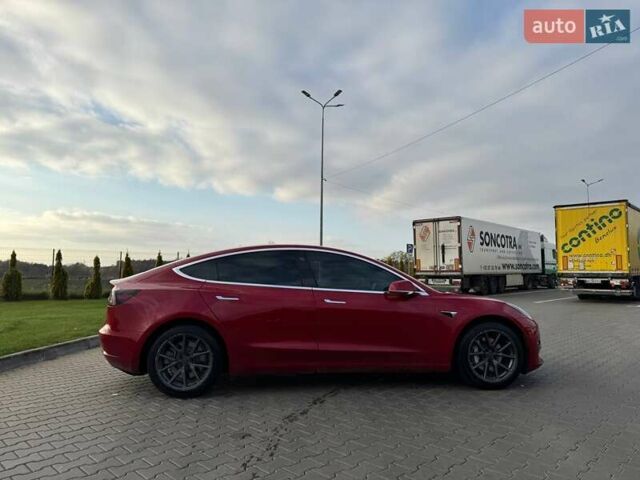 Красный Тесла Модель 3, объемом двигателя 0 л и пробегом 68 тыс. км за 17900 $, фото 5 на Automoto.ua