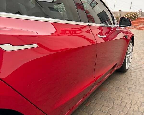 Красный Тесла Модель 3, объемом двигателя 0 л и пробегом 112 тыс. км за 16500 $, фото 7 на Automoto.ua