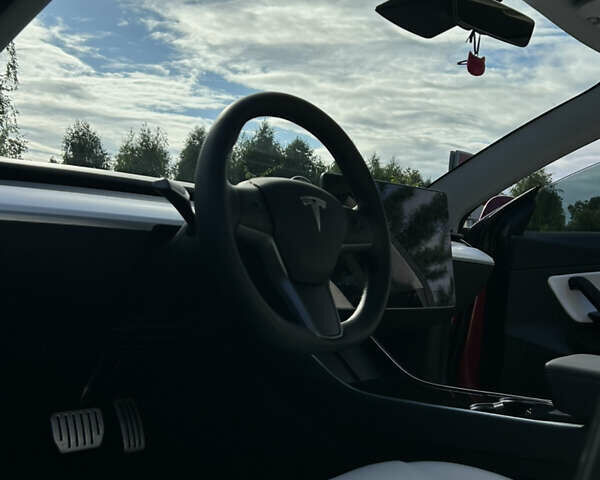 Тесла Модель 3 2018 у Києві на Automoto.ua Червоний Тесла Модель 3, об'ємом двигуна 0 л та пробігом 91 тис. км за 21500 $, фото 6 на Automoto.ua