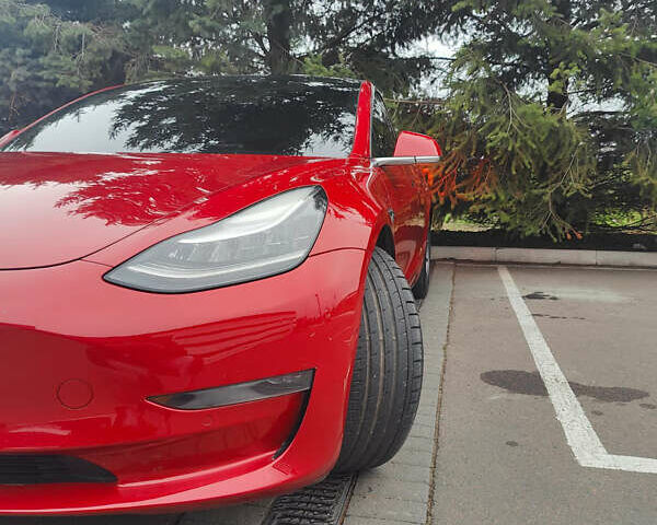 Червоний Тесла Модель 3, об'ємом двигуна 0 л та пробігом 123 тис. км за 16700 $, фото 75 на Automoto.ua